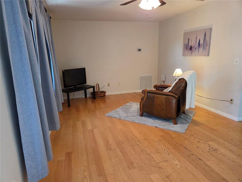 For Sale: $228,900 (2 beds, 2 baths, 1248 Square Feet)