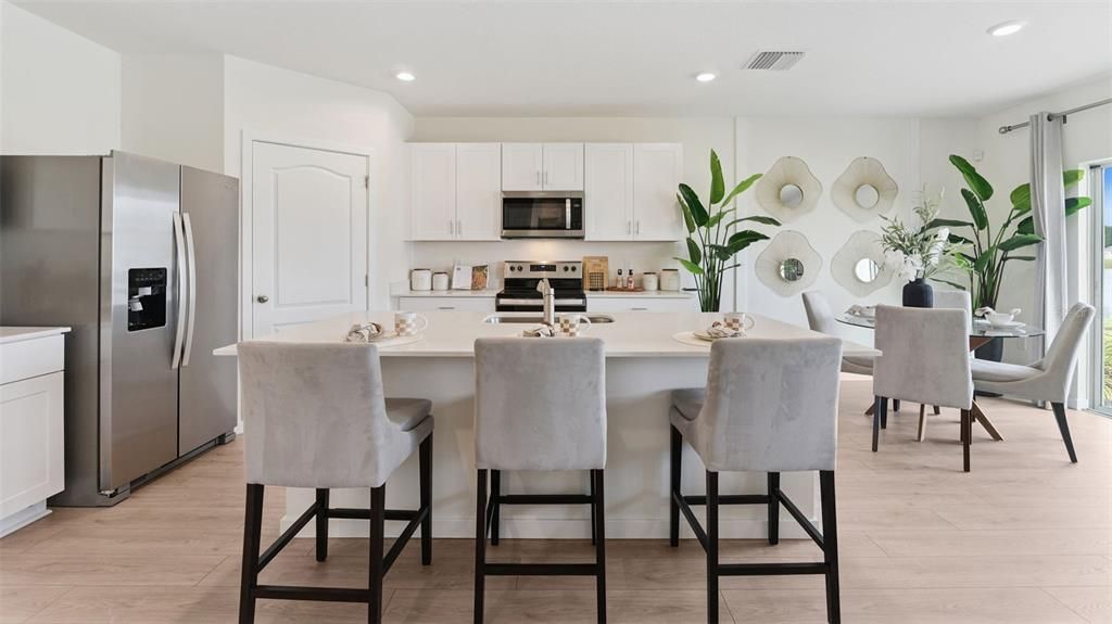 На продажу: $476,990 (5 спален, 3 ванн, 2601 Квадратных фут)