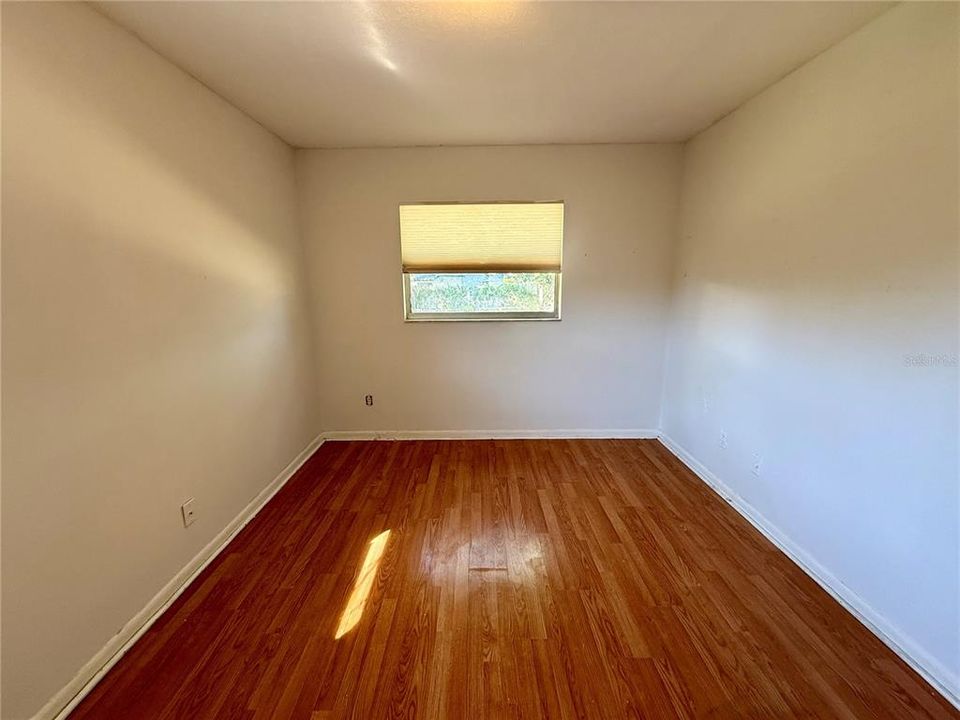 На продажу: $315,000 (4 спален, 2 ванн, 1482 Квадратных фут)