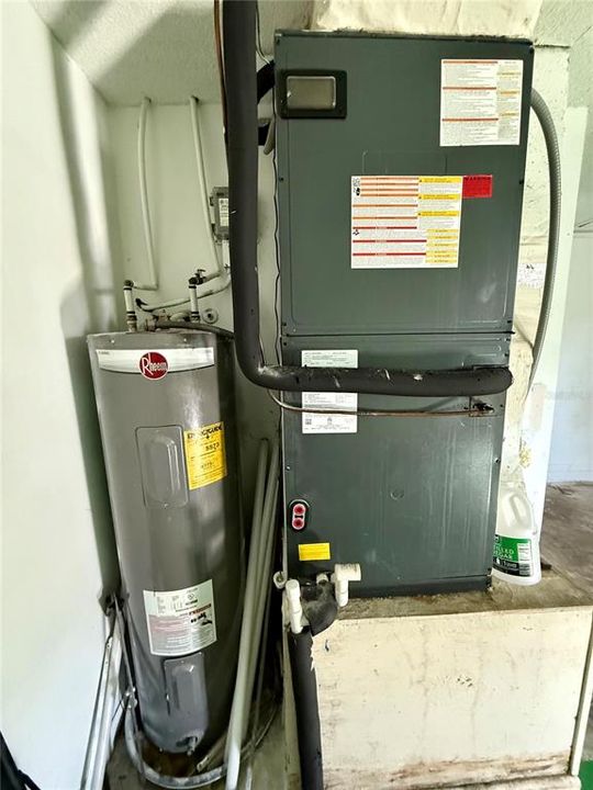 На продажу: $315,000 (4 спален, 2 ванн, 1482 Квадратных фут)