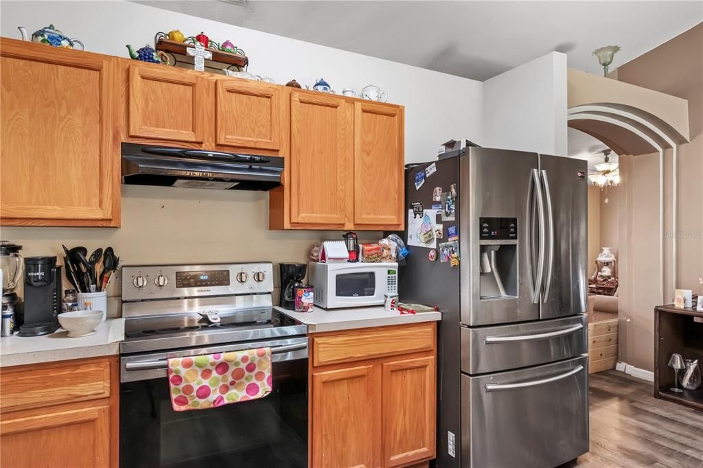 For Sale: $274,999 (3 beds, 2 baths, 2020 Square Feet)