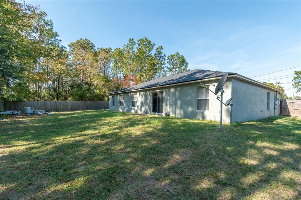 For Sale: $274,999 (3 beds, 2 baths, 2020 Square Feet)