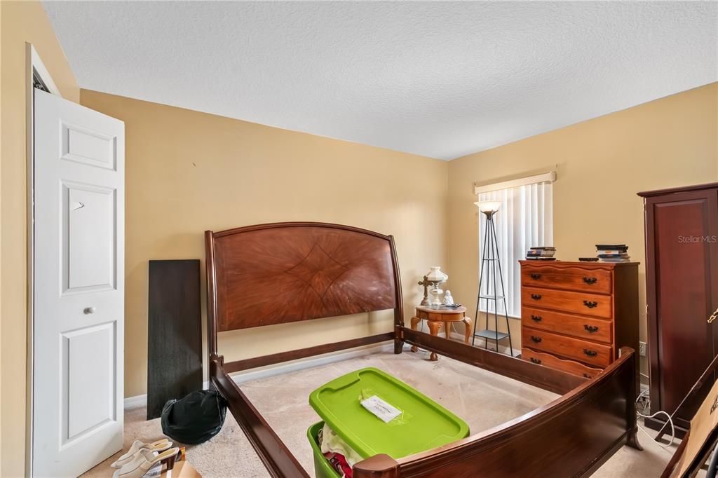 For Sale: $274,999 (3 beds, 2 baths, 2020 Square Feet)