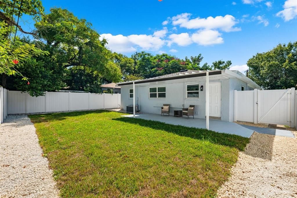 For Sale: $420,000 (3 beds, 1 baths, 1275 Square Feet)