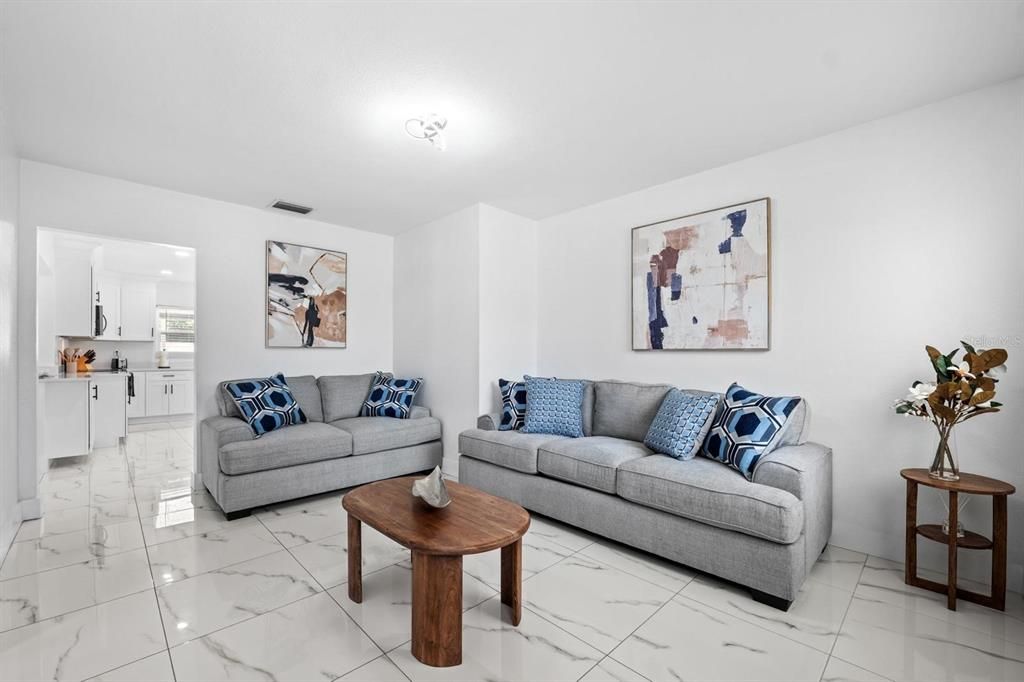 For Sale: $420,000 (3 beds, 1 baths, 1275 Square Feet)