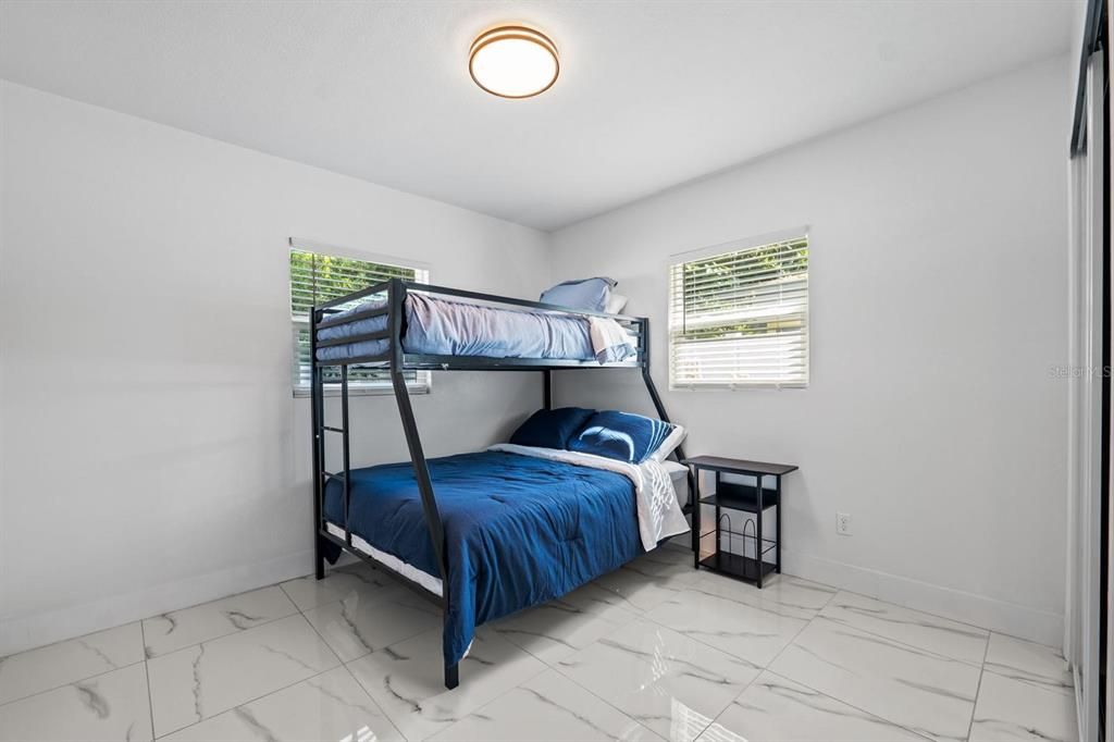 For Sale: $420,000 (3 beds, 1 baths, 1275 Square Feet)