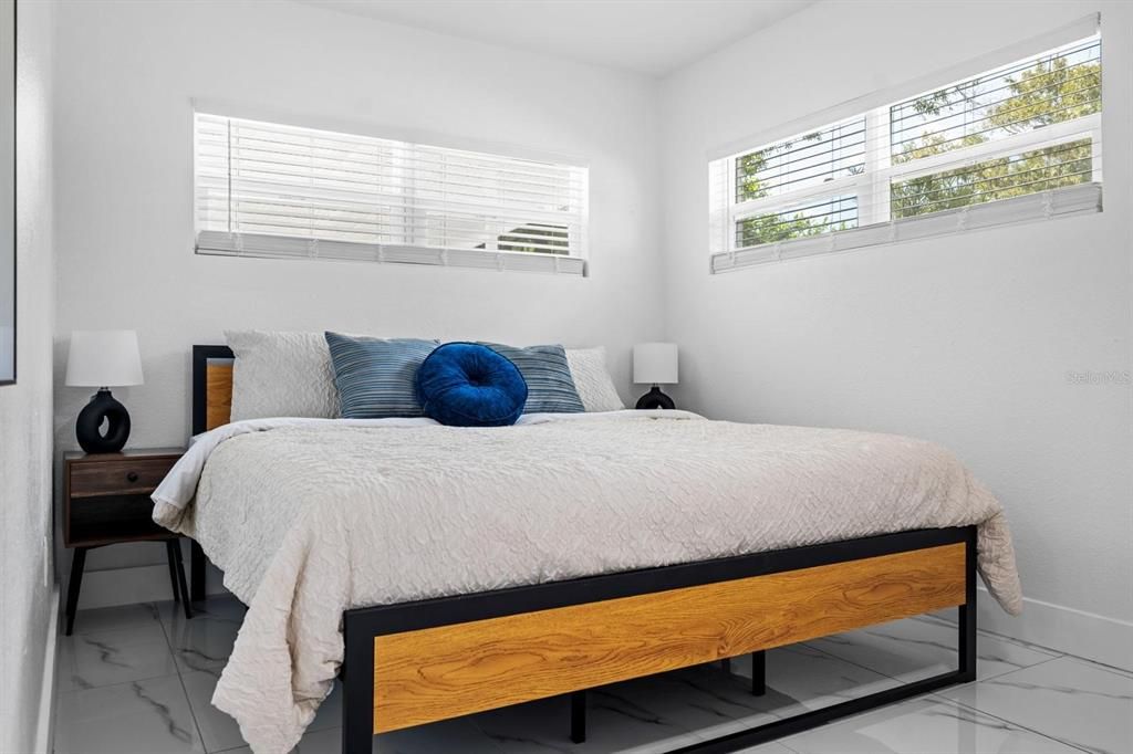 For Sale: $420,000 (3 beds, 1 baths, 1275 Square Feet)