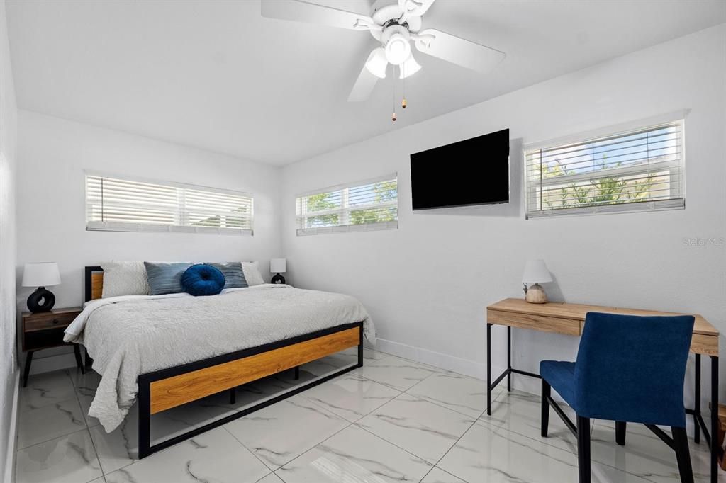 For Sale: $420,000 (3 beds, 1 baths, 1275 Square Feet)