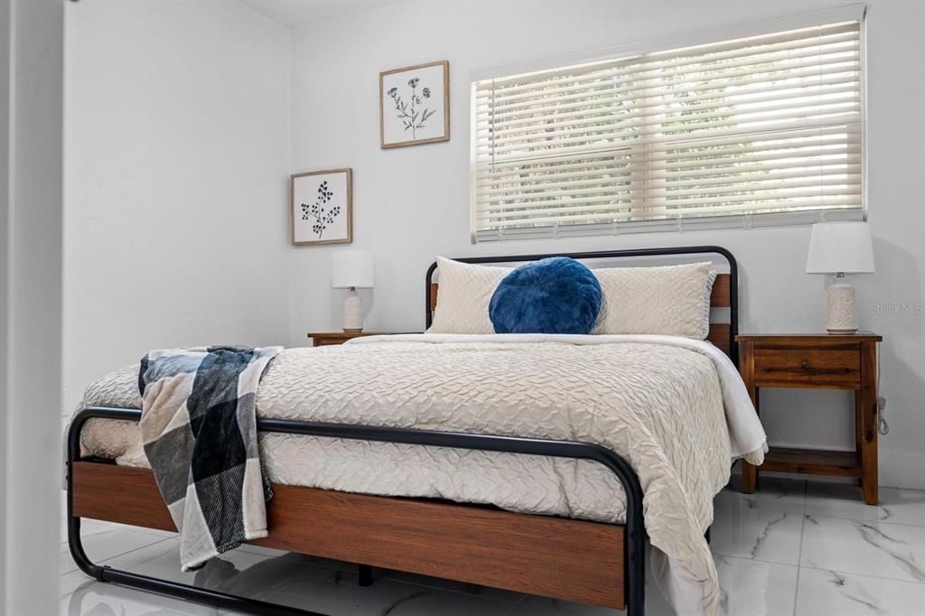 For Sale: $420,000 (3 beds, 1 baths, 1275 Square Feet)