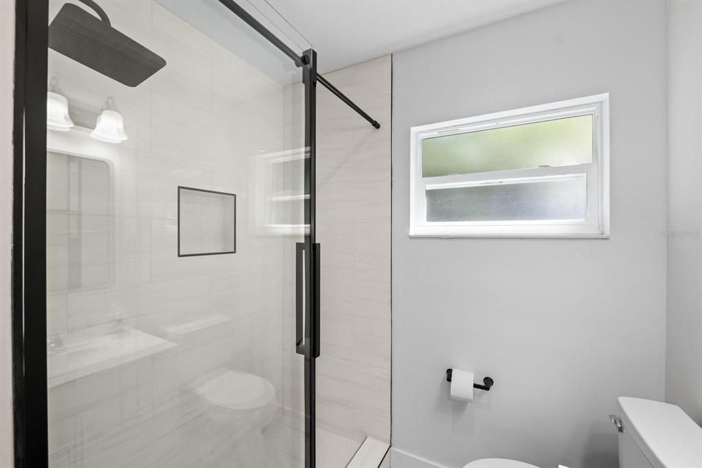 For Sale: $420,000 (3 beds, 1 baths, 1275 Square Feet)