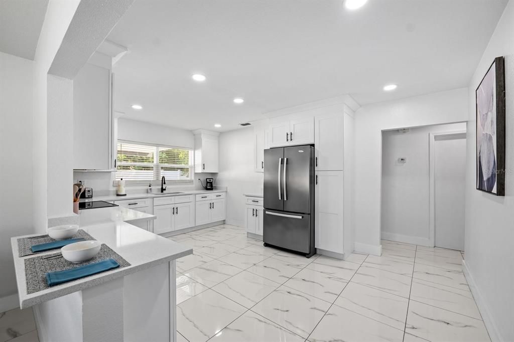 For Sale: $420,000 (3 beds, 1 baths, 1275 Square Feet)