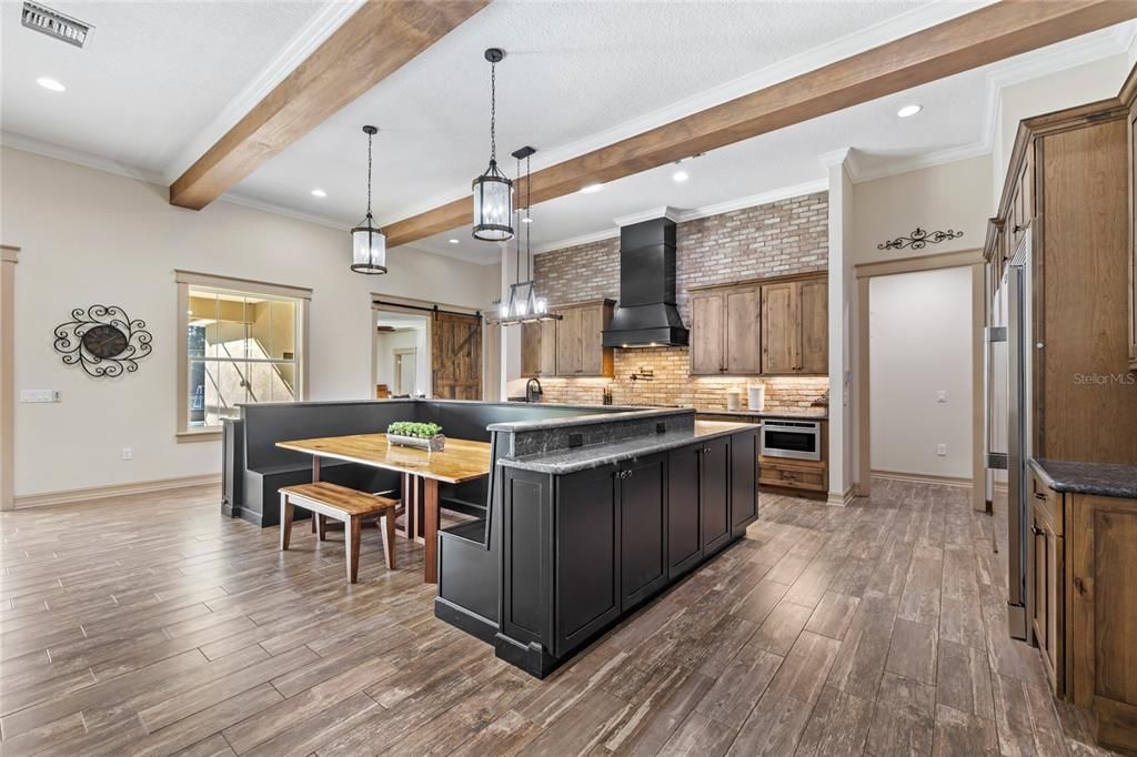 待售: $1,400,000 (5 贝兹, 4 浴室, 4100 平方英尺)