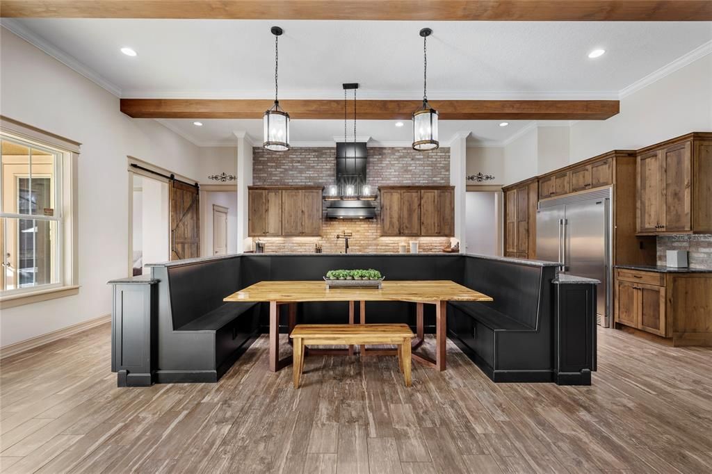 待售: $1,400,000 (5 贝兹, 4 浴室, 4100 平方英尺)