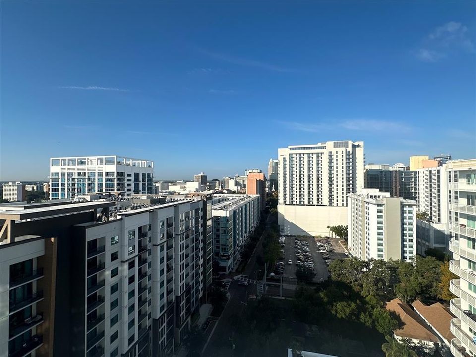 出租: $8,500 (3 贝兹, 3 浴室, 2475 平方英尺)