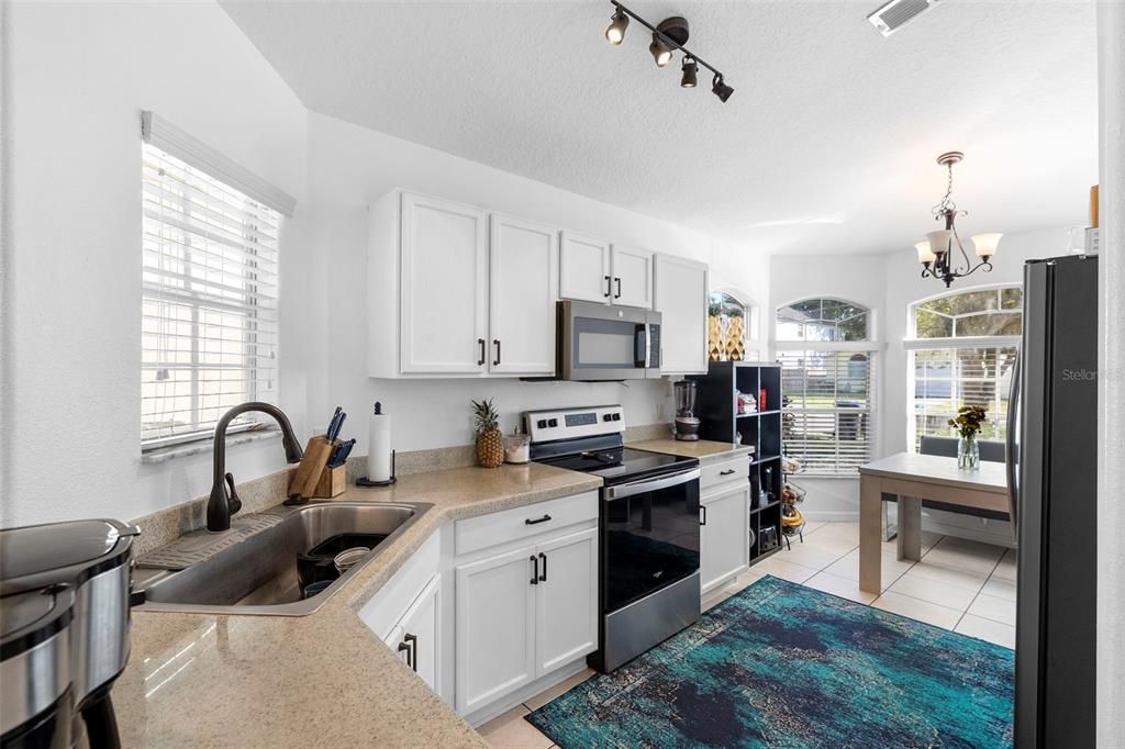 For Sale: $429,900 (4 beds, 2 baths, 1349 Square Feet)