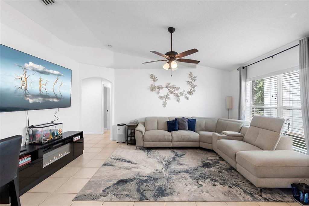 For Sale: $429,900 (4 beds, 2 baths, 1349 Square Feet)