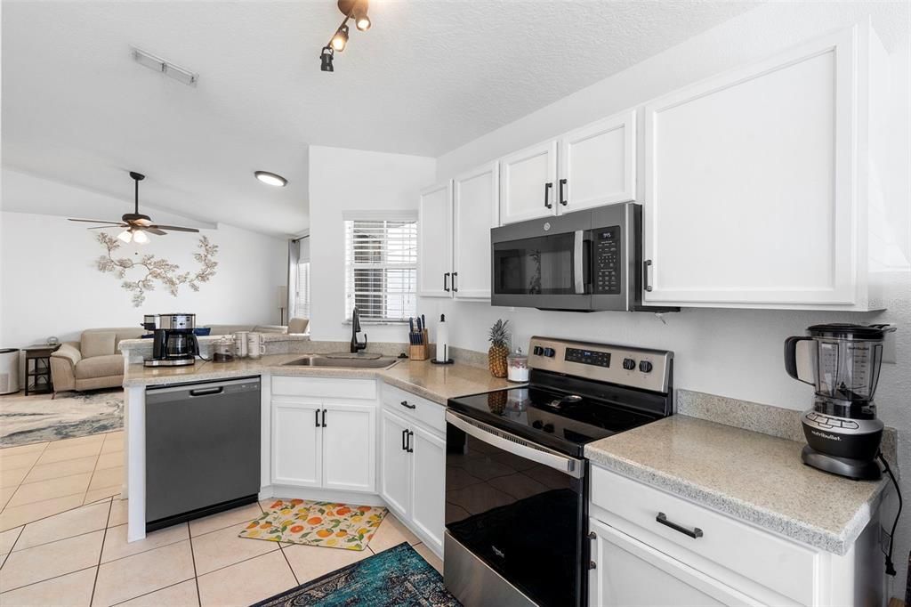 For Sale: $429,900 (4 beds, 2 baths, 1349 Square Feet)