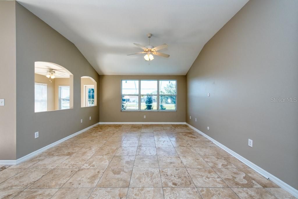 For Sale: $375,000 (3 beds, 2 baths, 1867 Square Feet)