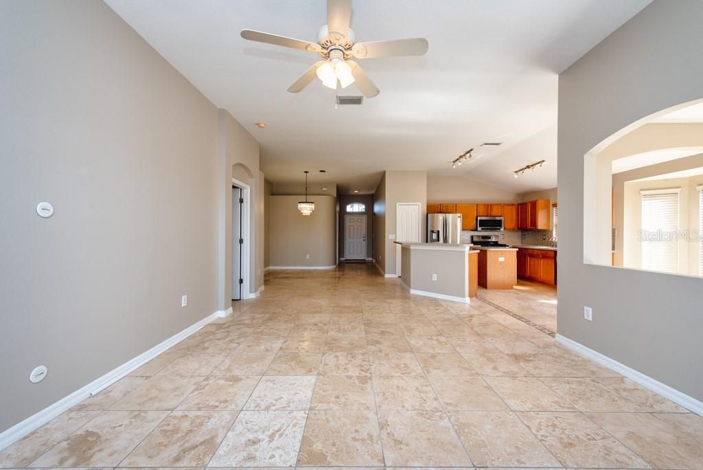 For Sale: $375,000 (3 beds, 2 baths, 1867 Square Feet)