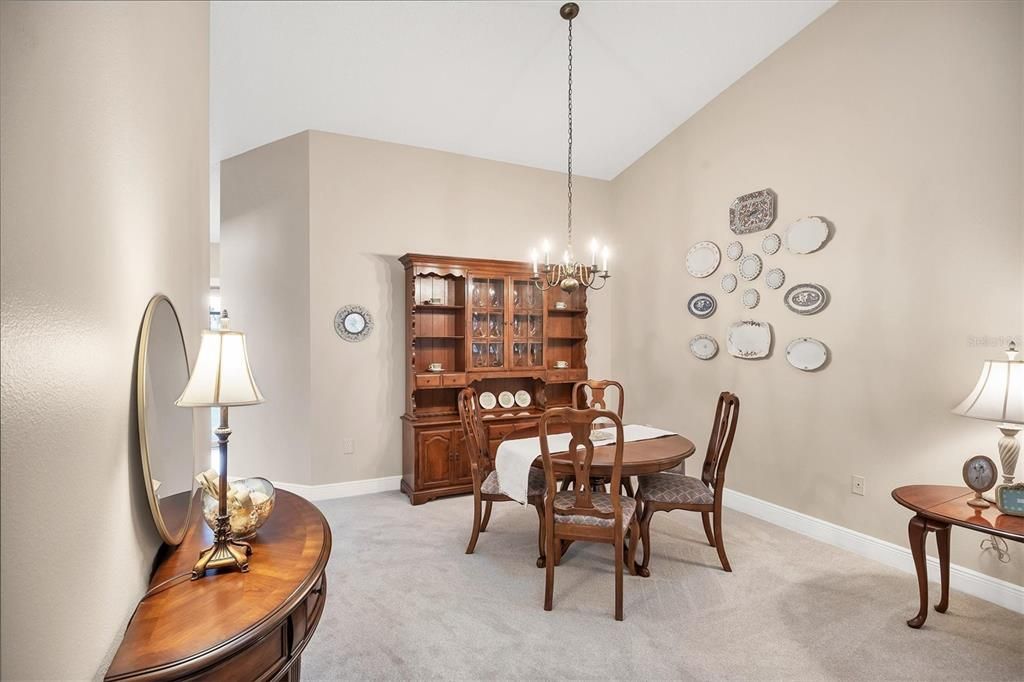 Active With Contract: $254,900 (2 beds, 2 baths, 1127 Square Feet)