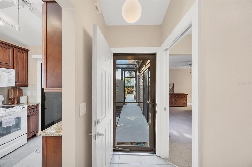 Active With Contract: $254,900 (2 beds, 2 baths, 1127 Square Feet)