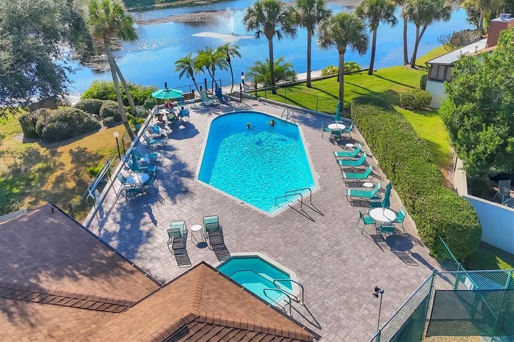 Active With Contract: $254,900 (2 beds, 2 baths, 1127 Square Feet)