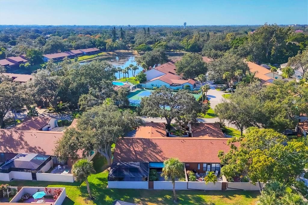 Active With Contract: $254,900 (2 beds, 2 baths, 1127 Square Feet)