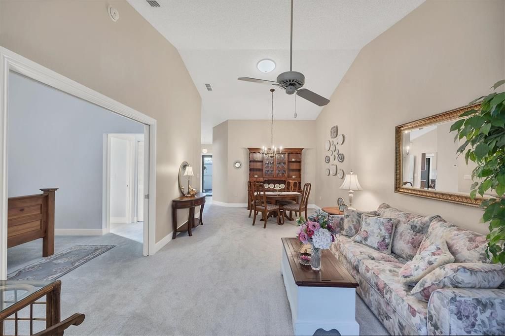 Active With Contract: $254,900 (2 beds, 2 baths, 1127 Square Feet)