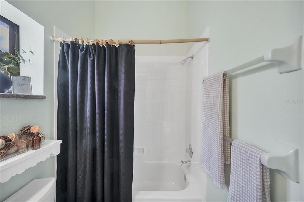 Active With Contract: $254,900 (2 beds, 2 baths, 1127 Square Feet)