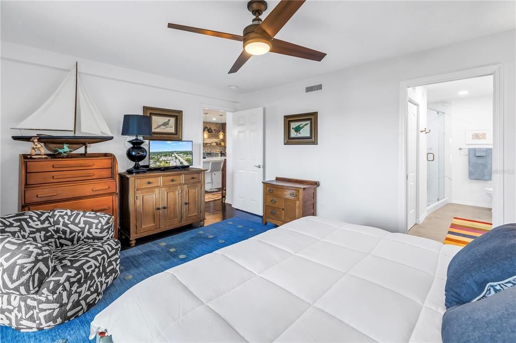 待售: $419,900 (3 贝兹, 2 浴室, 1550 平方英尺)