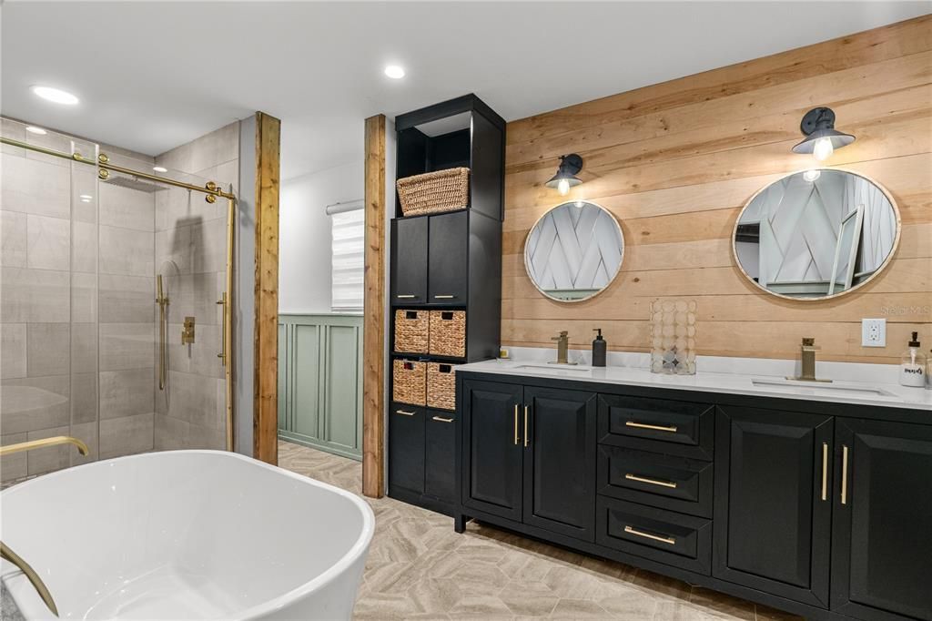 待售: $729,000 (4 贝兹, 3 浴室, 2040 平方英尺)