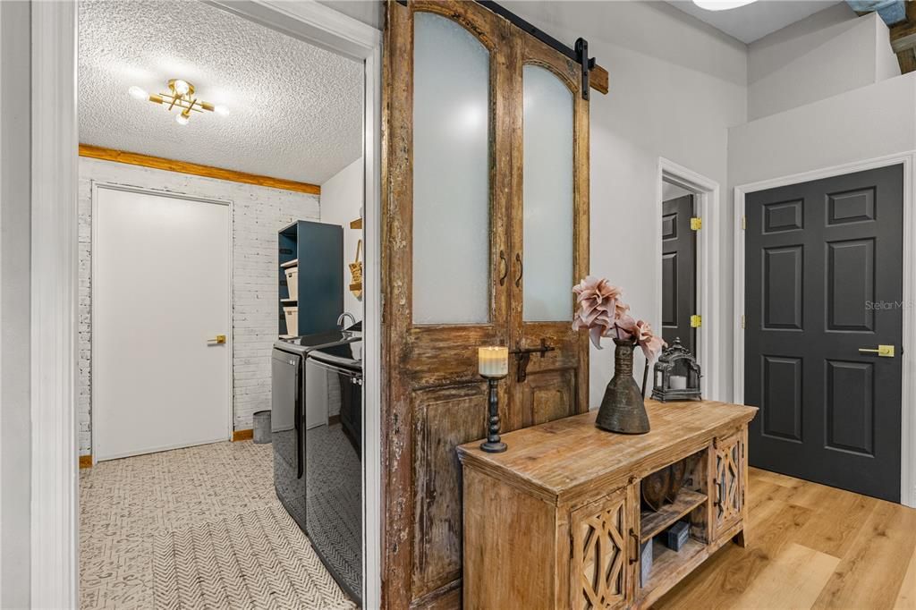 待售: $729,000 (4 贝兹, 3 浴室, 2040 平方英尺)