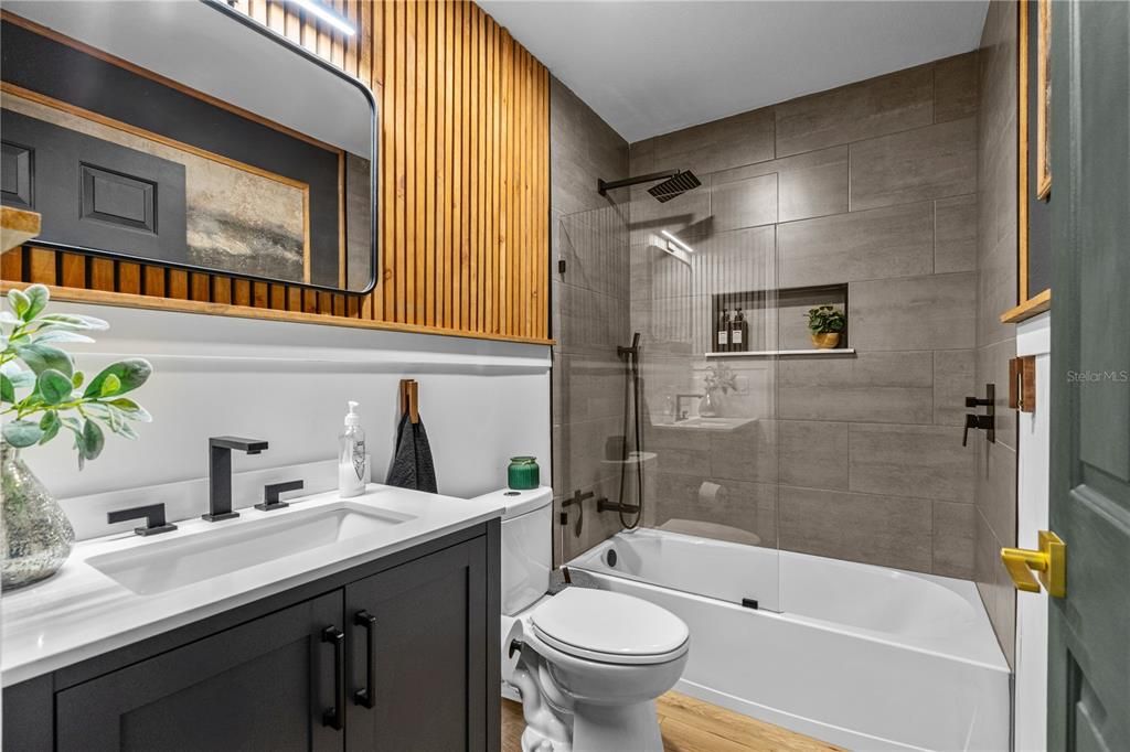 待售: $729,000 (4 贝兹, 3 浴室, 2040 平方英尺)