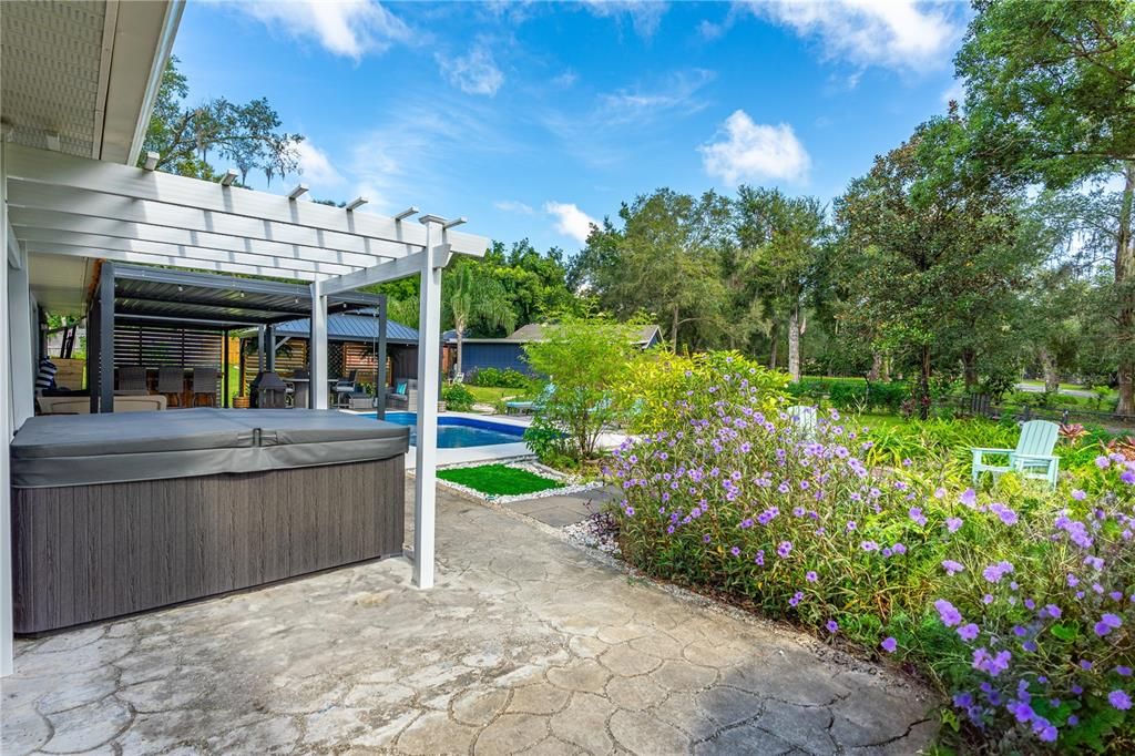 待售: $729,000 (4 贝兹, 3 浴室, 2040 平方英尺)