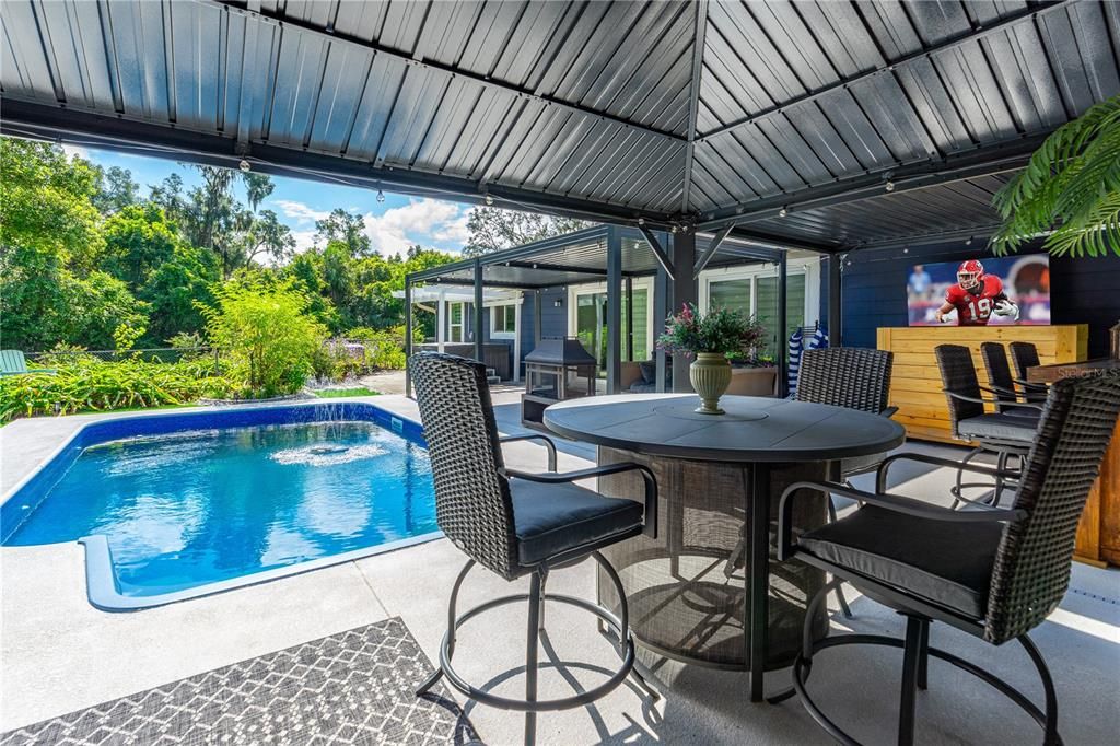 待售: $729,000 (4 贝兹, 3 浴室, 2040 平方英尺)