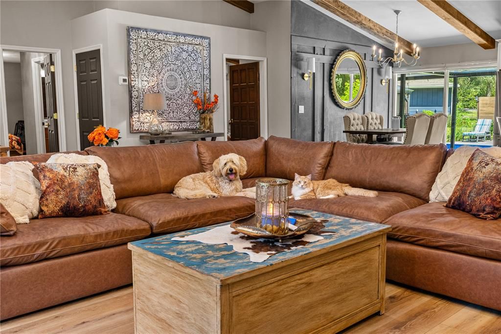 待售: $729,000 (4 贝兹, 3 浴室, 2040 平方英尺)