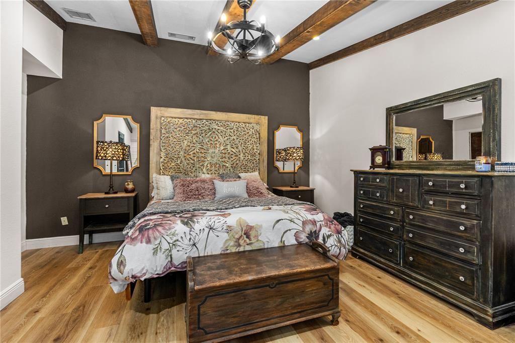 待售: $729,000 (4 贝兹, 3 浴室, 2040 平方英尺)