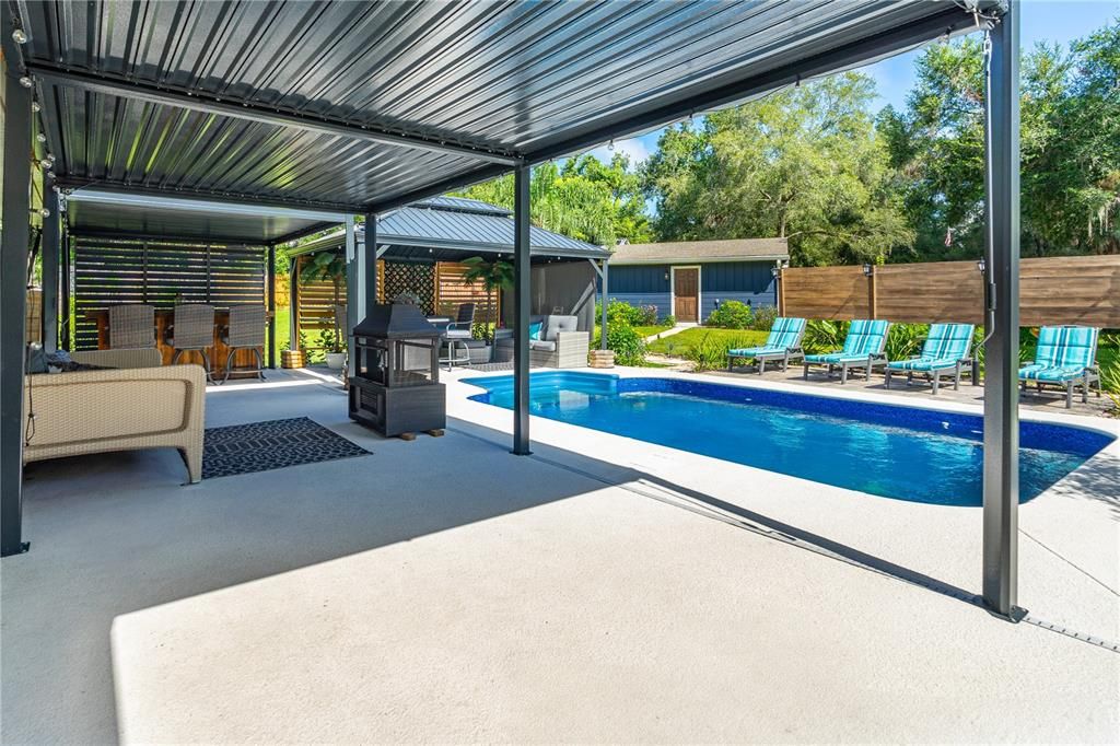 待售: $729,000 (4 贝兹, 3 浴室, 2040 平方英尺)