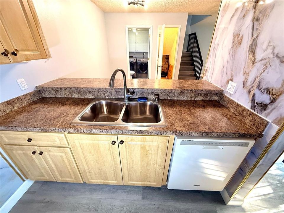 出租: $1,850 (2 贝兹, 2 浴室, 1344 平方英尺)