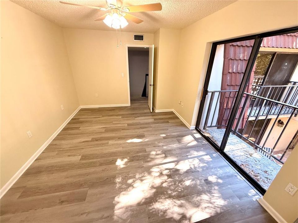 出租: $1,850 (2 贝兹, 2 浴室, 1344 平方英尺)