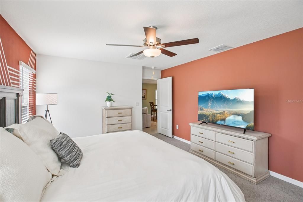 En Venta: $390,000 (4 camas, 2 baños, 1810 Pies cuadrados)