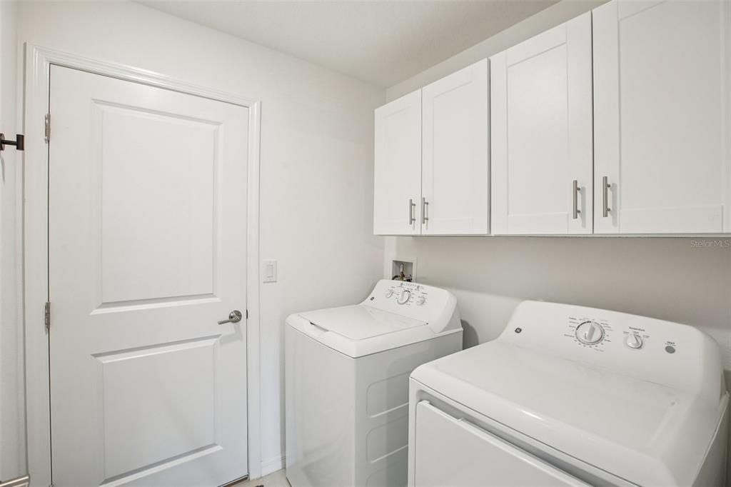 En Venta: $390,000 (4 camas, 2 baños, 1810 Pies cuadrados)