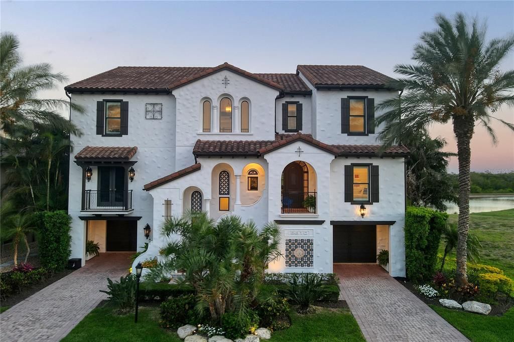 For Sale: $3,750,000 (6 beds, 5 baths, 5855 Square Feet)