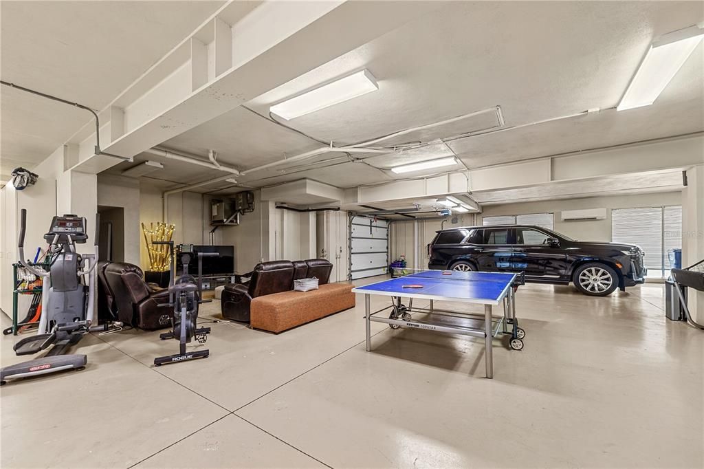 For Sale: $3,750,000 (6 beds, 5 baths, 5855 Square Feet)