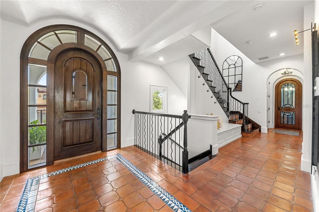 For Sale: $3,750,000 (6 beds, 5 baths, 5855 Square Feet)