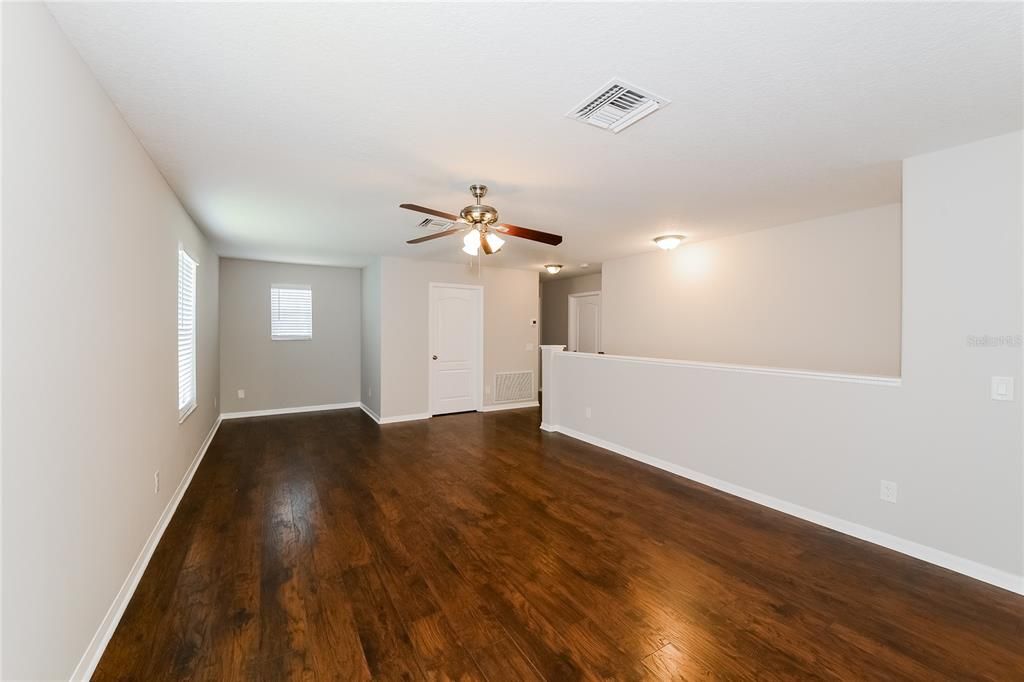 待售: $350,000 (4 贝兹, 2 浴室, 2754 平方英尺)