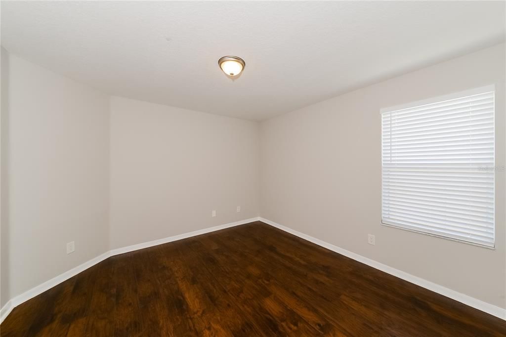 待售: $350,000 (4 贝兹, 2 浴室, 2754 平方英尺)