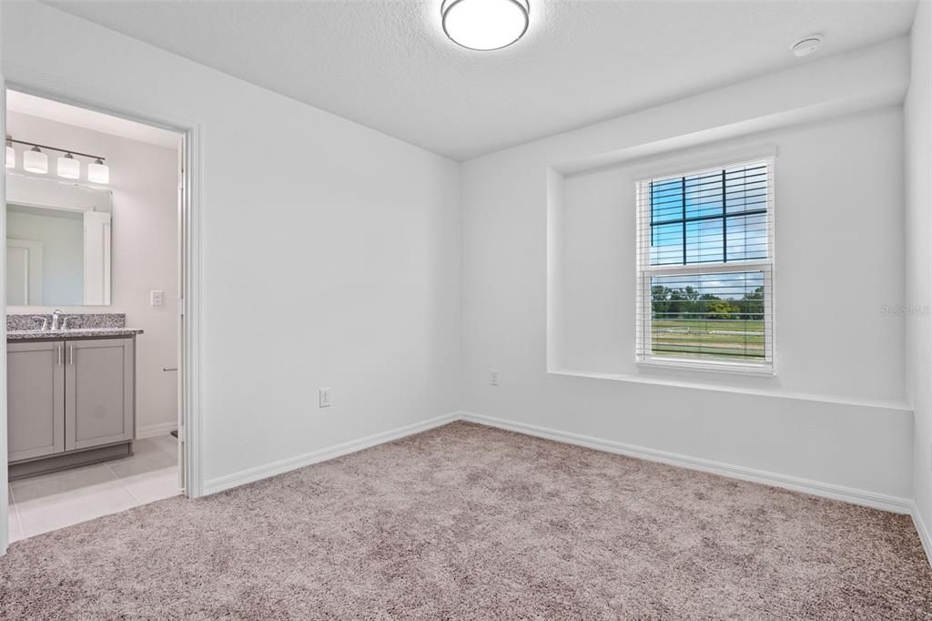 For Rent: $2,300 (3 beds, 2 baths, 1573 Square Feet)