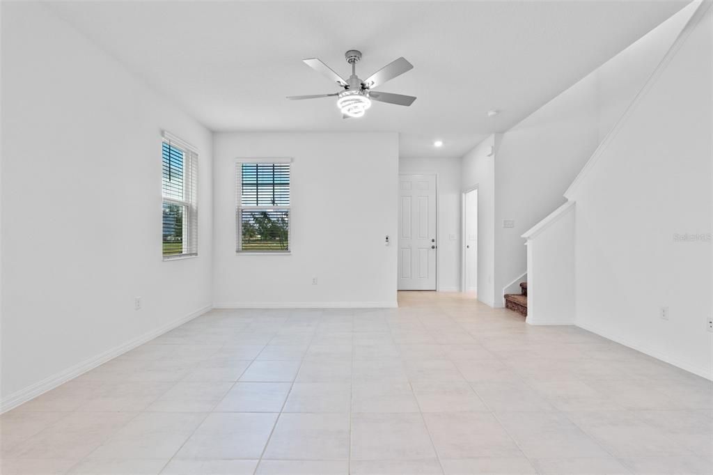 For Rent: $2,300 (3 beds, 2 baths, 1573 Square Feet)