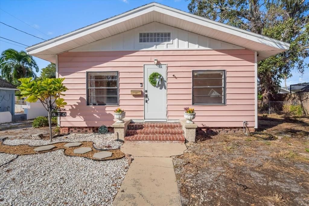 На продажу: $274,900 (2 спален, 2 ванн, 1200 Квадратных фут)